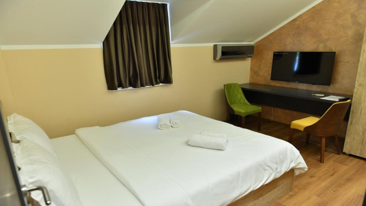 Apartmani Mali Vikend Белград Екстериор снимка