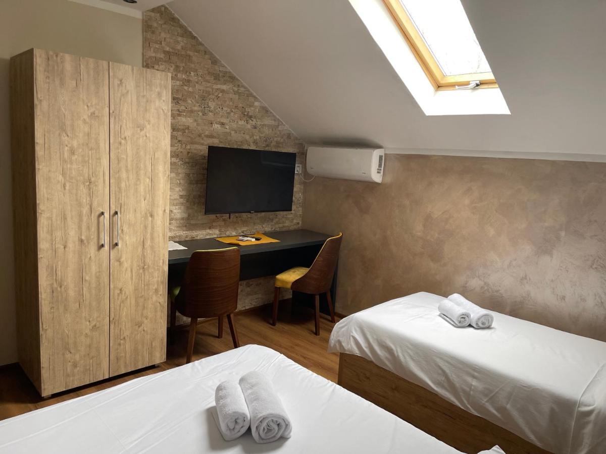 Apartmani Mali Vikend Белград Екстериор снимка